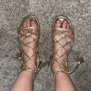 BCBG generation sandals